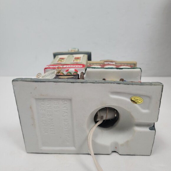 Santa's Workbench Collection Towne Series Village Annie's Market 1999 - Picture 7 of 7